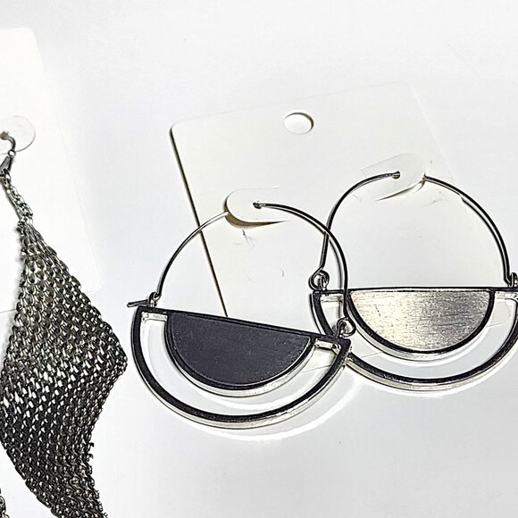 7 pair silver-tone earring bundle - Picture 5 of 11